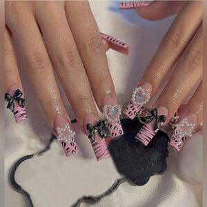 Pink Leopard Print Nail Art Press On's with Bows 24 Peice Set NWT
